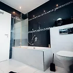 3 Bedroom - Familienfreundlich - Geraeumig - Zentral - Parkplaetze