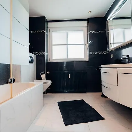 3 Bedroom - Familienfreundlich - Geraeumig - Zentral - Parkplaetze Apartment Ruedesheim am Rhein