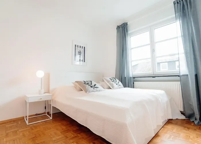 3 Bedroom - Familienfreundlich - Geraeumig - Zentral - Parkplaetze