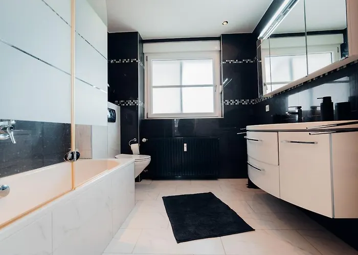 3 Bedroom - Familienfreundlich - Geraeumig - Zentral - Parkplaetze Appartement Rüdesheim am Rhein